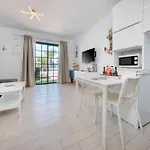 La Vela Azul - Pool & Tennis - Free Ac & Good Wifi - By Lanzarote