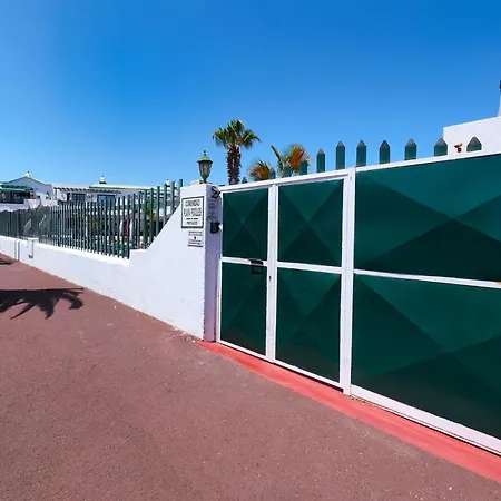 La Vela Azul - Pool & Tennis - Free Ac & Good Wifi - By Lanzarote Ferienhaus