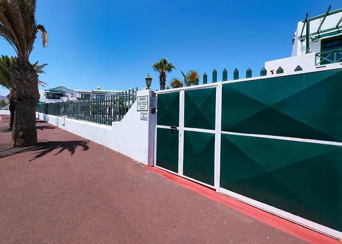 La Vela Azul - Pool & Tennis - Free Ac & Good Wifi - By Lanzarote Feriehus