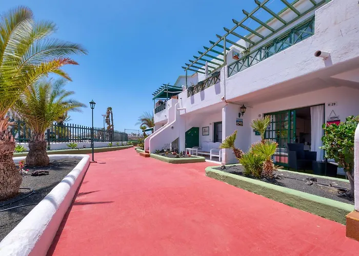 La Vela Azul - Pool & Tennis - Free Ac & Good Wifi - By Lanzarote بيت للعطل *